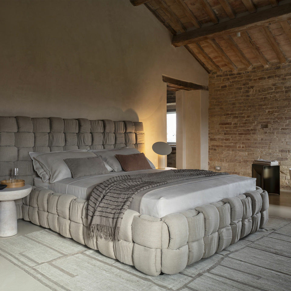 Flirt Bed by Mogg
