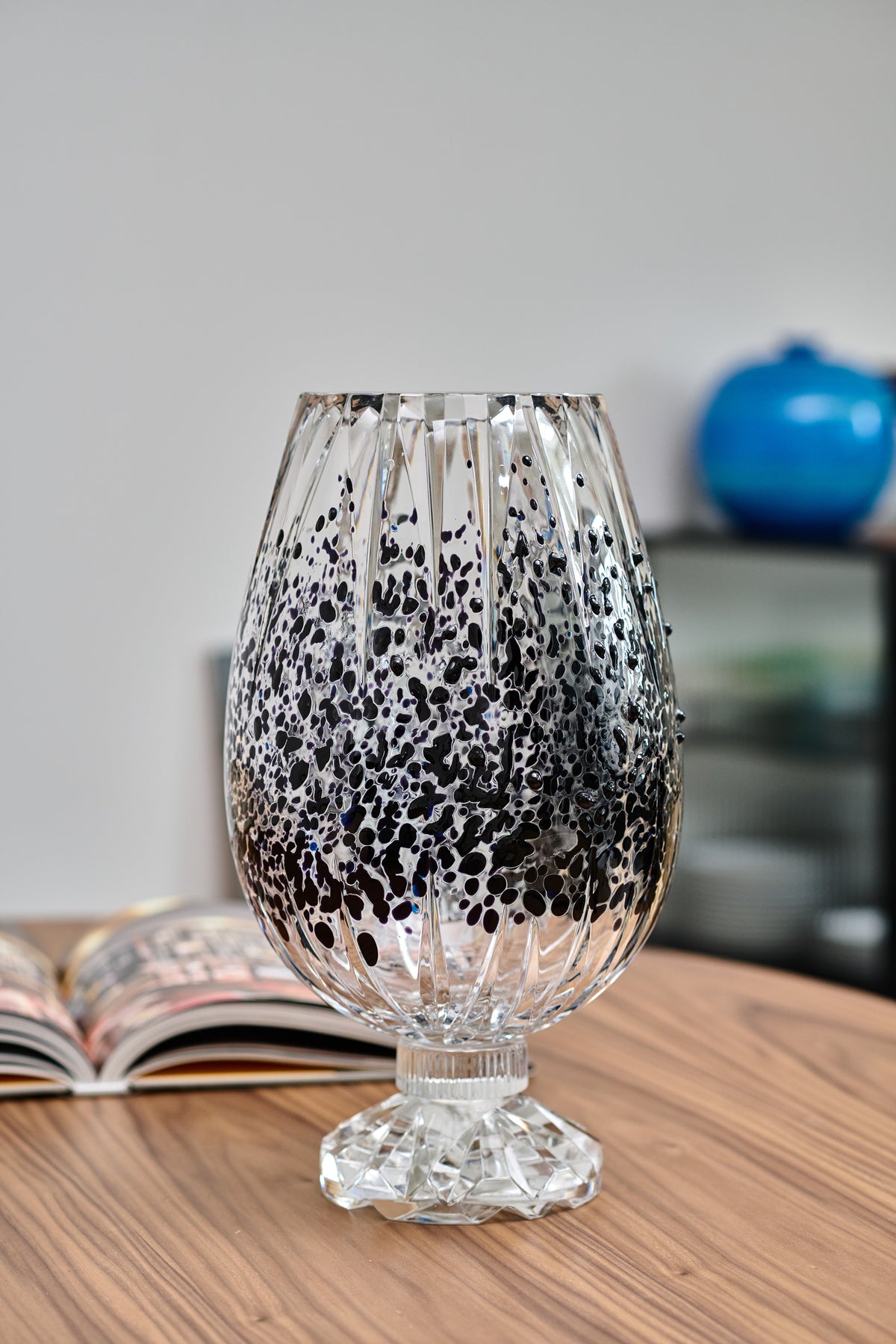 Graffiante Black Vase by Mario Cioni & Tondo Doni