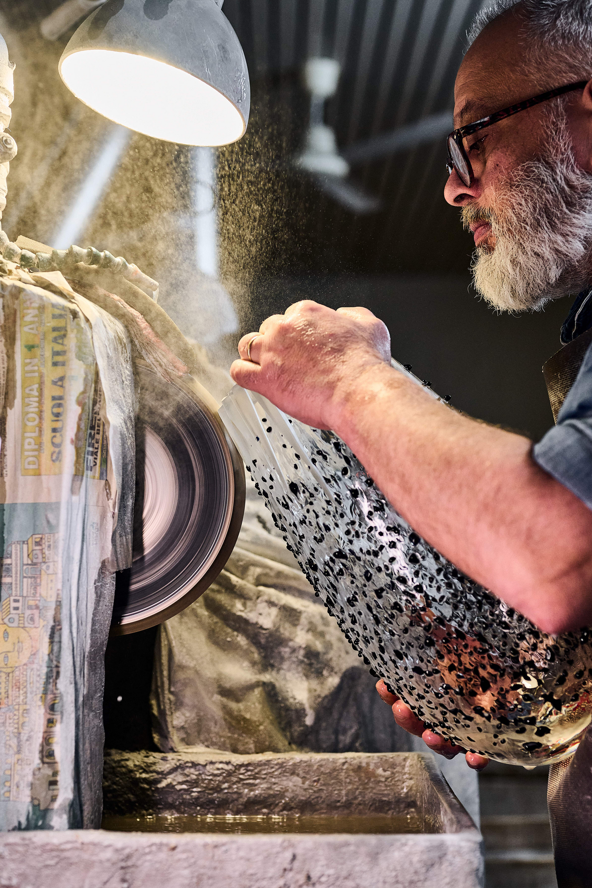 Graffiante Black Vase by Mario Cioni & Tondo Doni