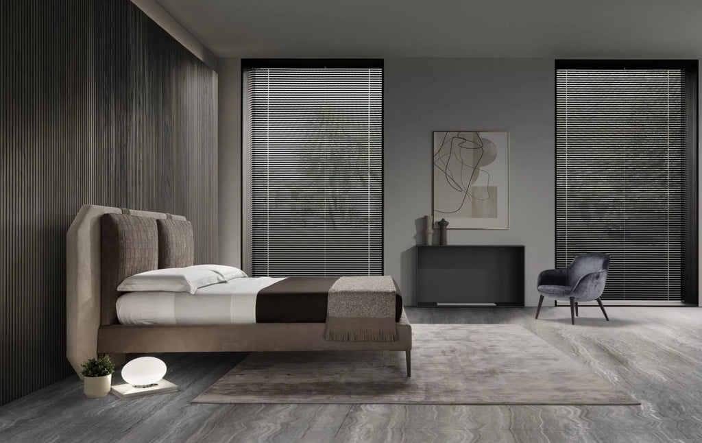 Karl King Bed by Conte Casa