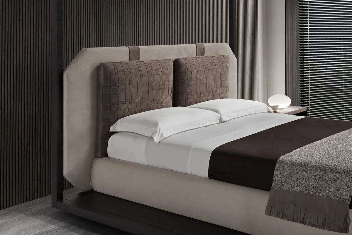 Karl King Bed by Conte Casa