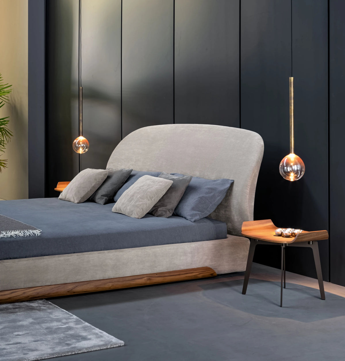 Olos King-Sized Bed by Bonaldo