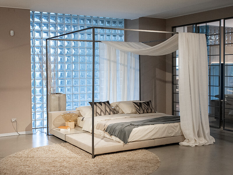 You and Me Canopy Bed by Ivano Redaelli