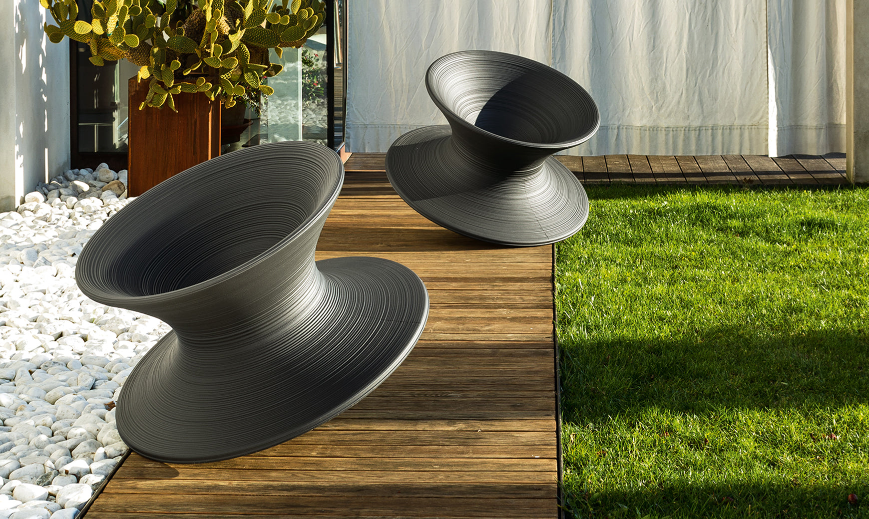 Spun Rotating Chair by Magis