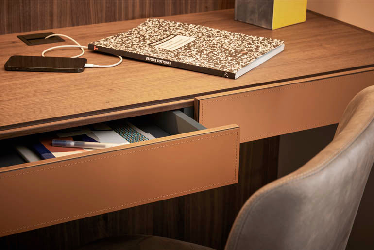 Ala Desk by Pianca