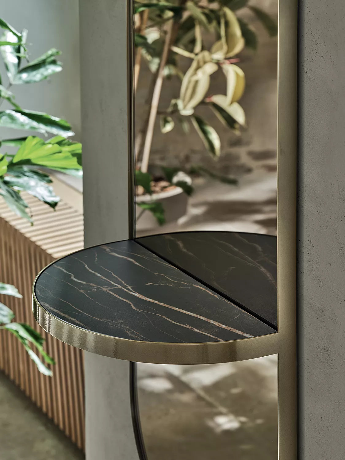 Pill Mirror 09.28 by Bontempi Casa