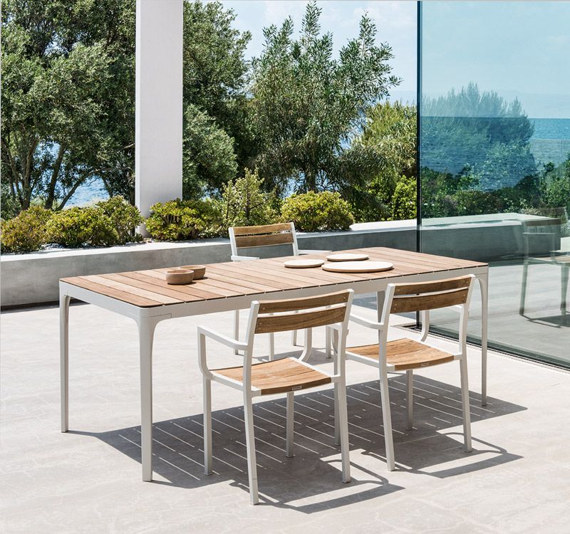 Play Table by Ethimo – Luxury Outdoor Dining & Versatile Design