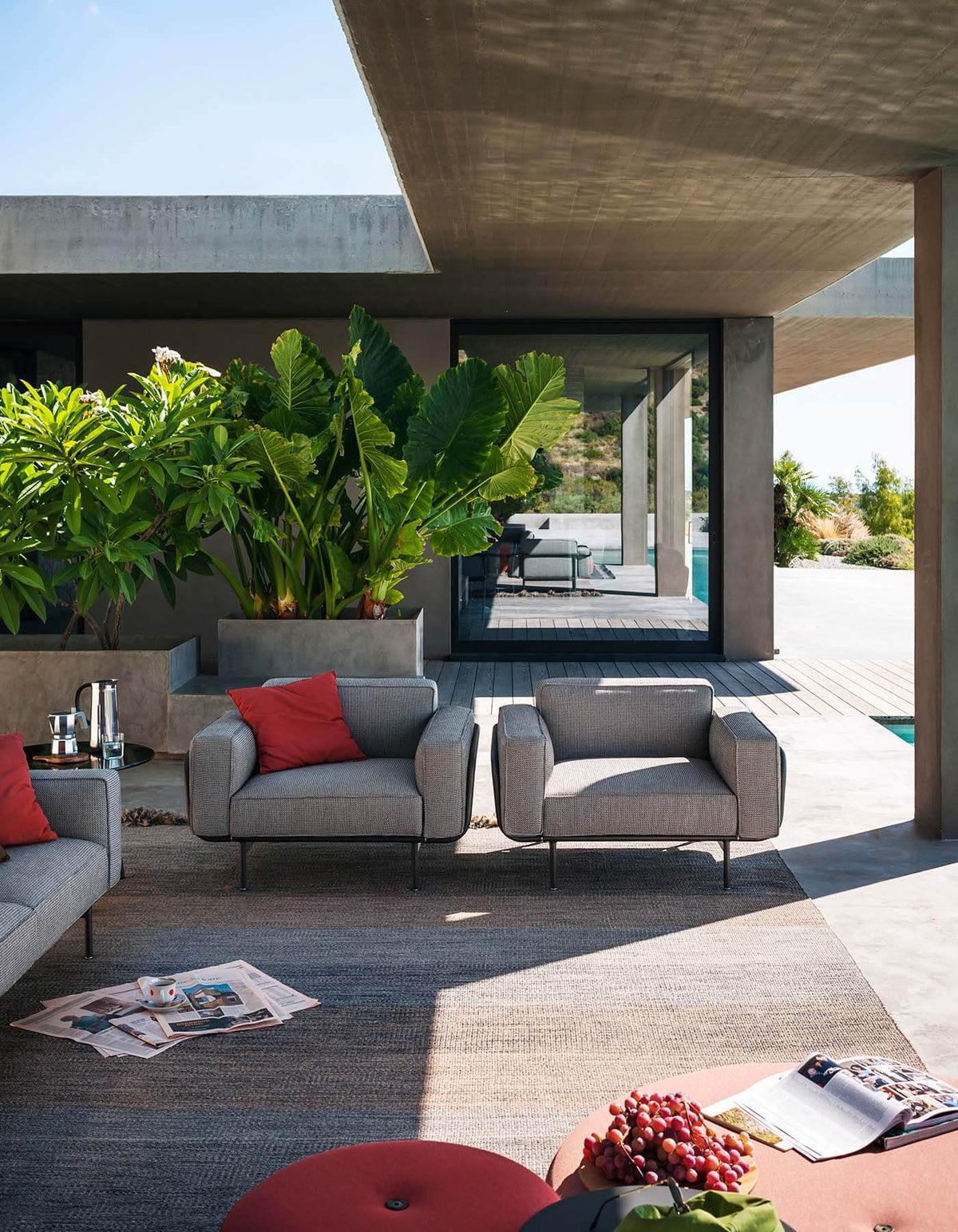 Estendo Outdoor Armchair by RODA