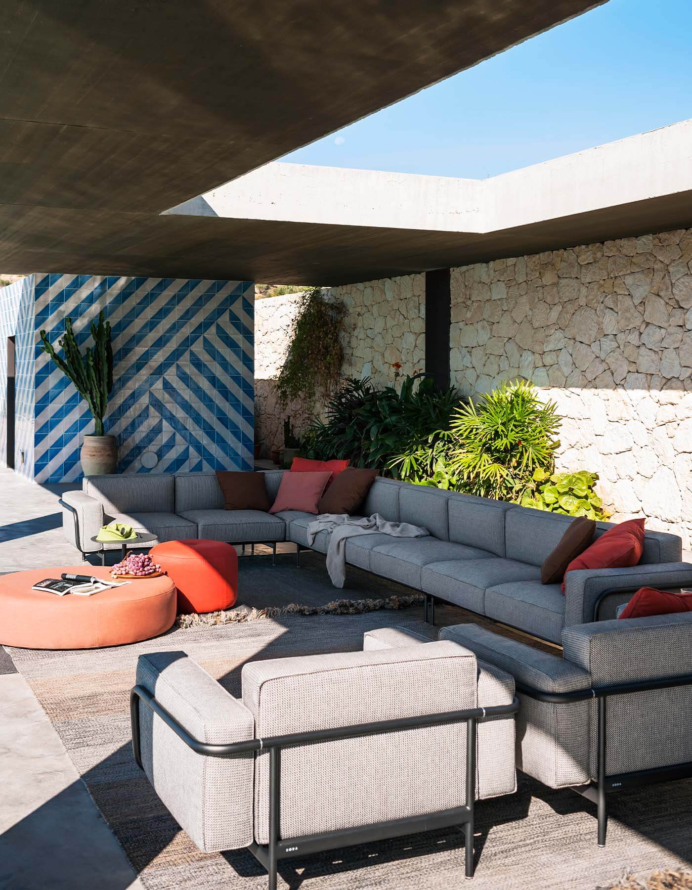 Estendo by Roda – Elegant Outdoor Luxury Modular Sofa