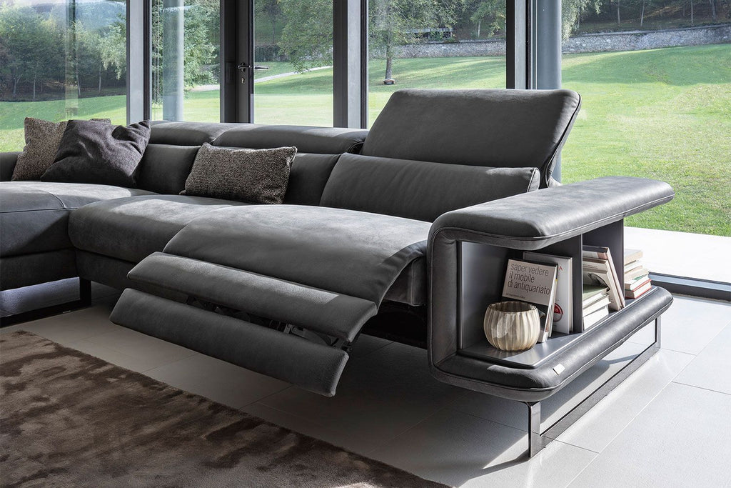 Shelley Sofa by Nicoline
