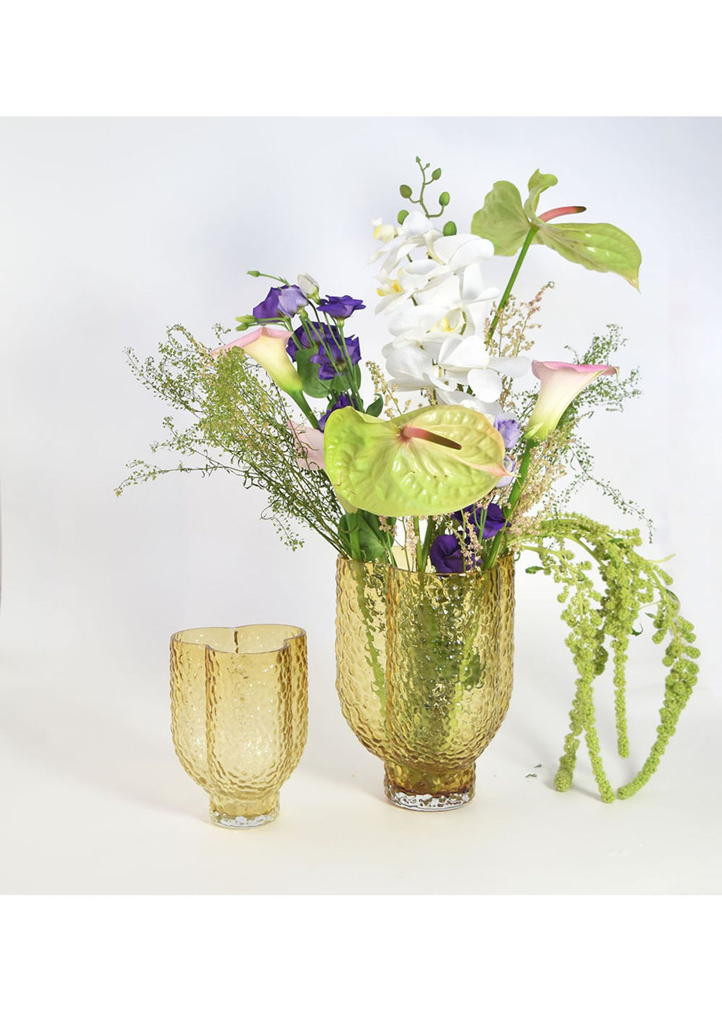 Arura Trio Vase Black by AYTM