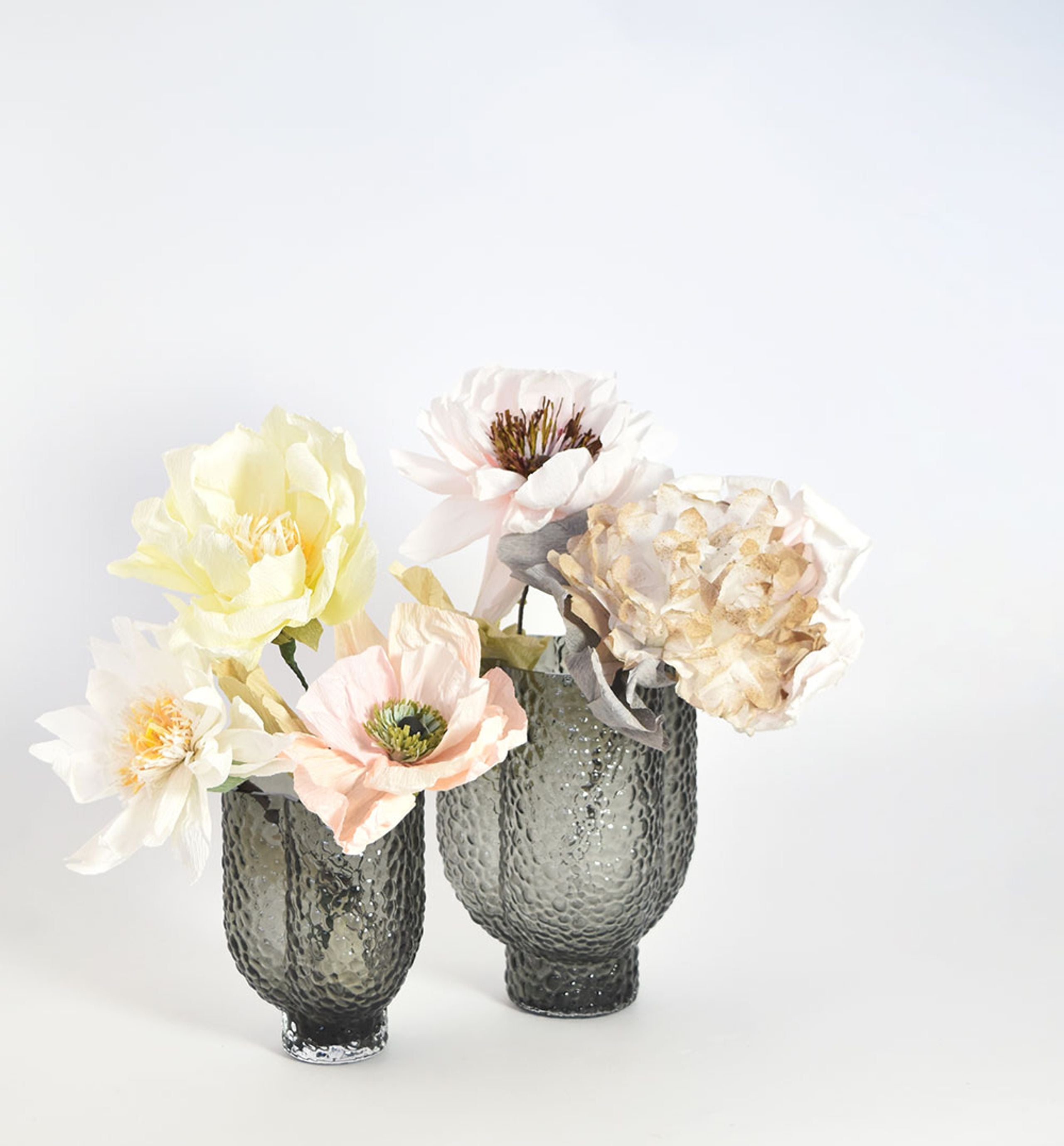 Arura Trio Vase Black by AYTM