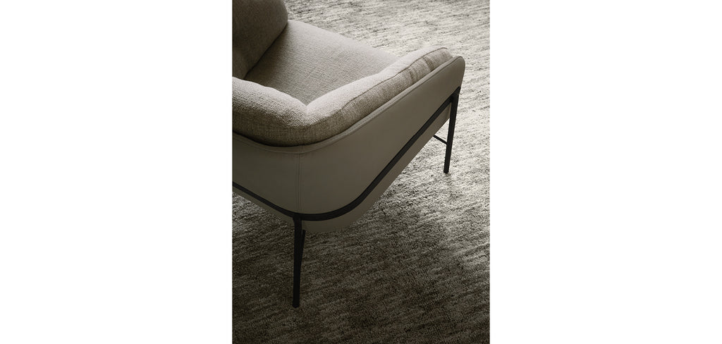 Fashion Armchair by Nicoline