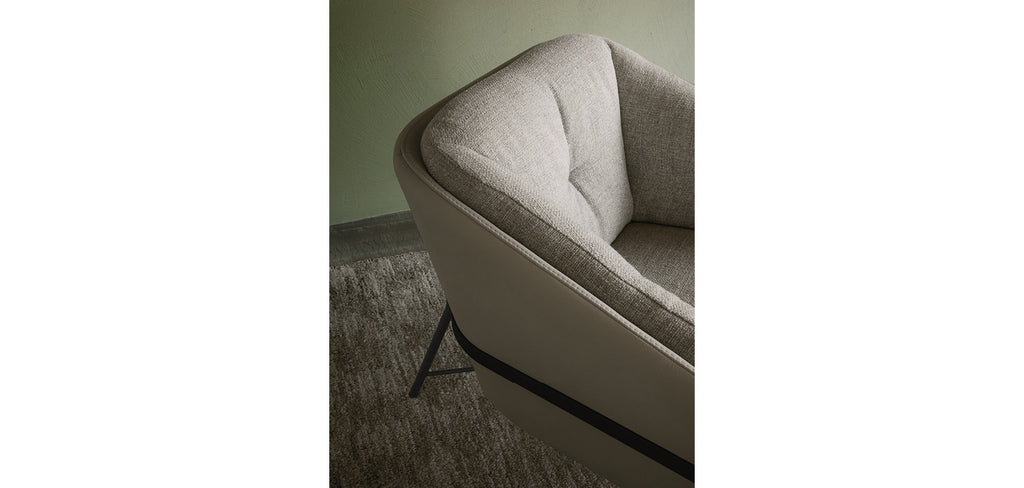 Fashion Armchair by Nicoline
