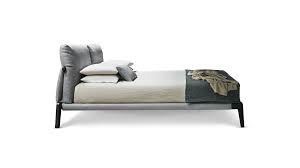 Kriss Bed by Bonaldo