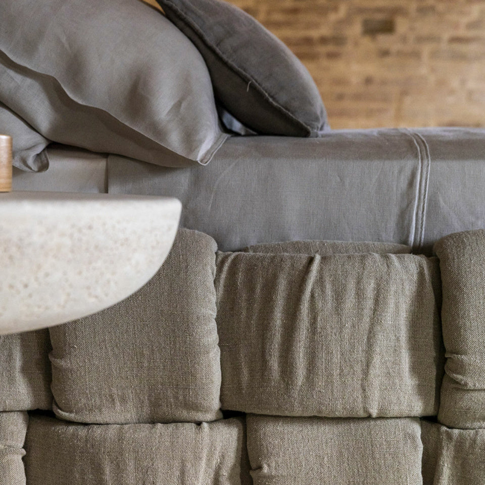 Flirt Bed by Mogg