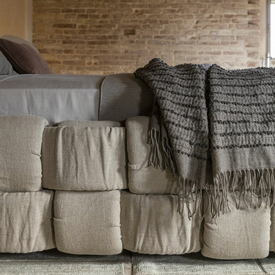 Flirt Bed by Mogg