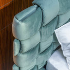 Flirt Bed by Mogg