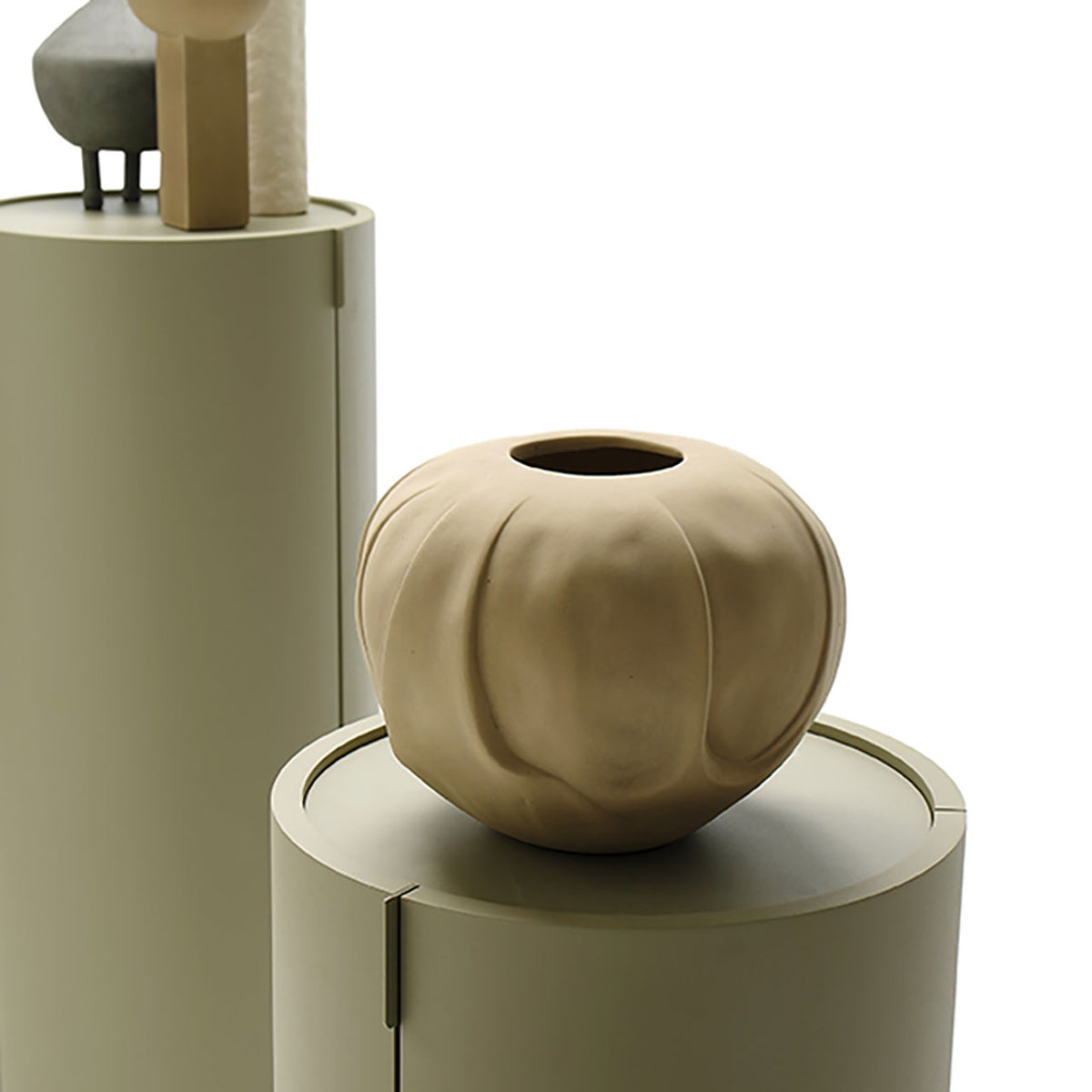 La Dori Column Storage by Mogg