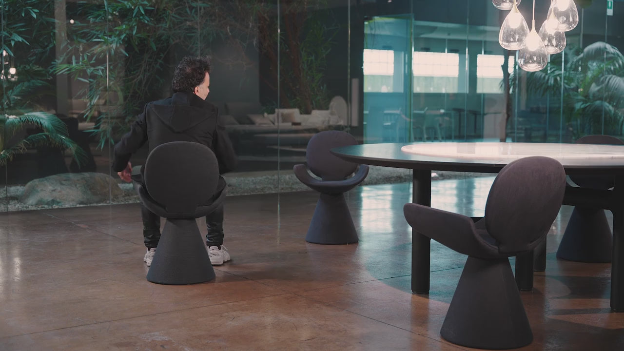 Load video: Youpi Chair by Bonaldo