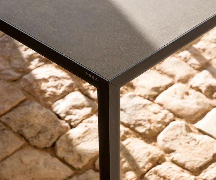 Plain Air Table by Roda