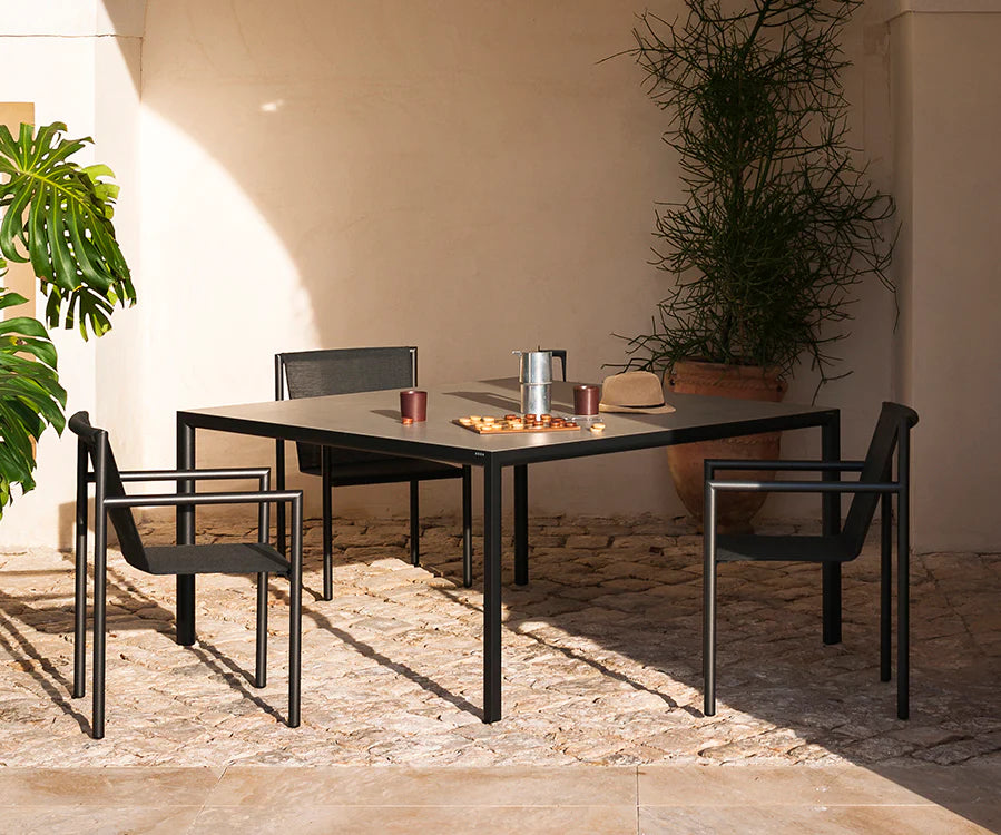 Plain Air Table by Roda