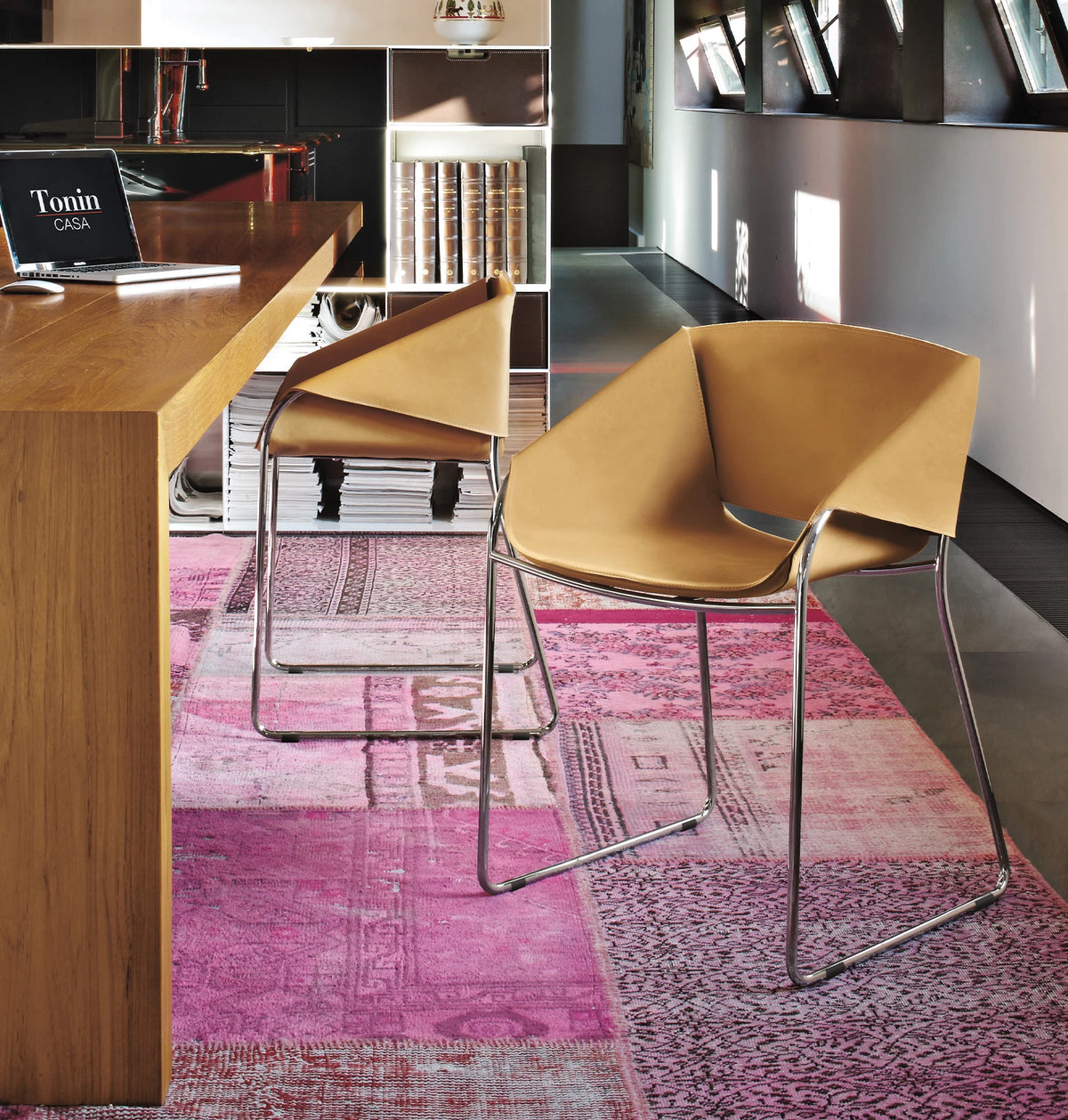 Simply Leather Seat by Tonin Casa