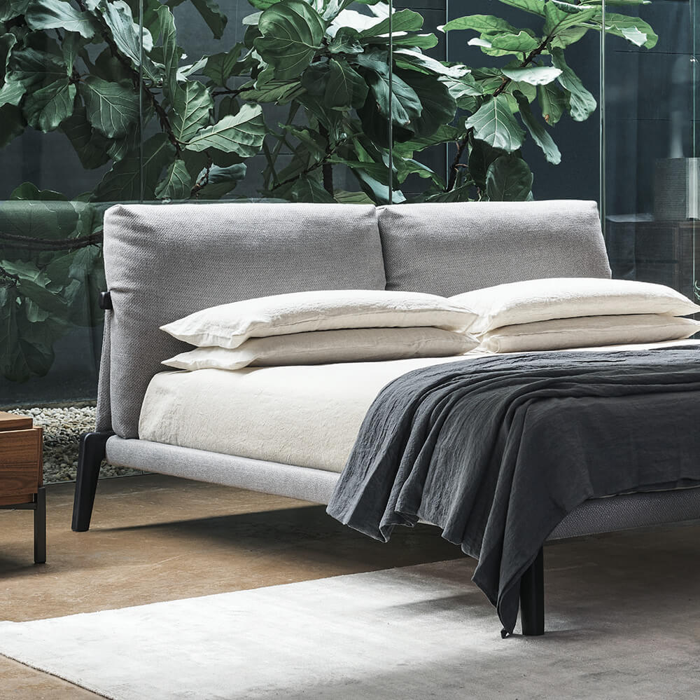 Kriss Bed by Bonaldo