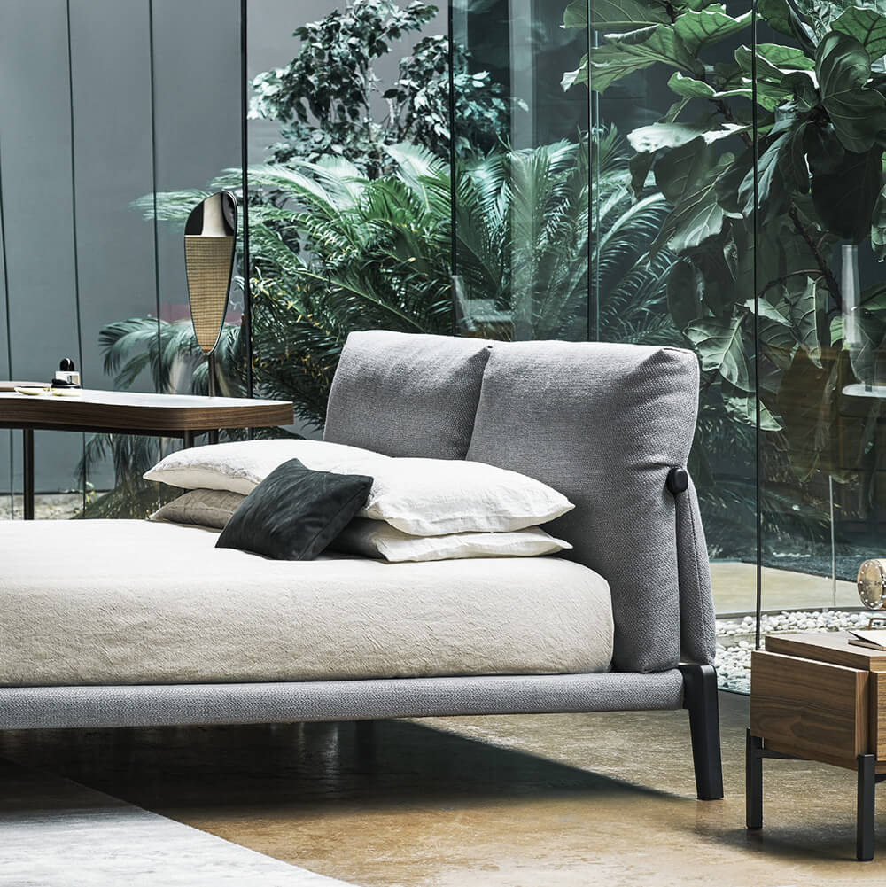 Kriss Bed by Bonaldo